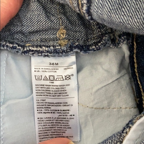 *4 for $20* Old Navy Baby Girl Denim Skirtall - Picture 5 of 6